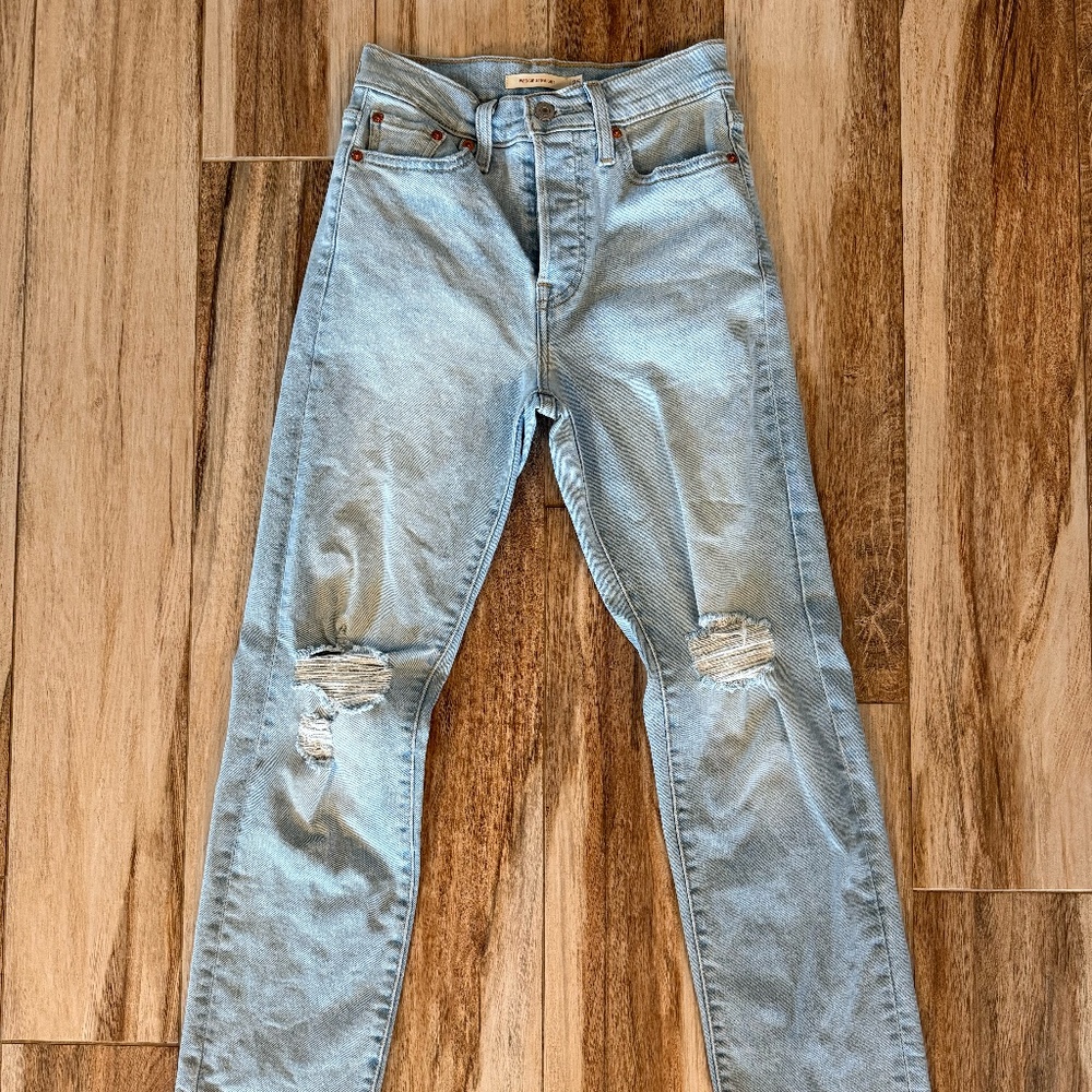 Cute LEVI jeans